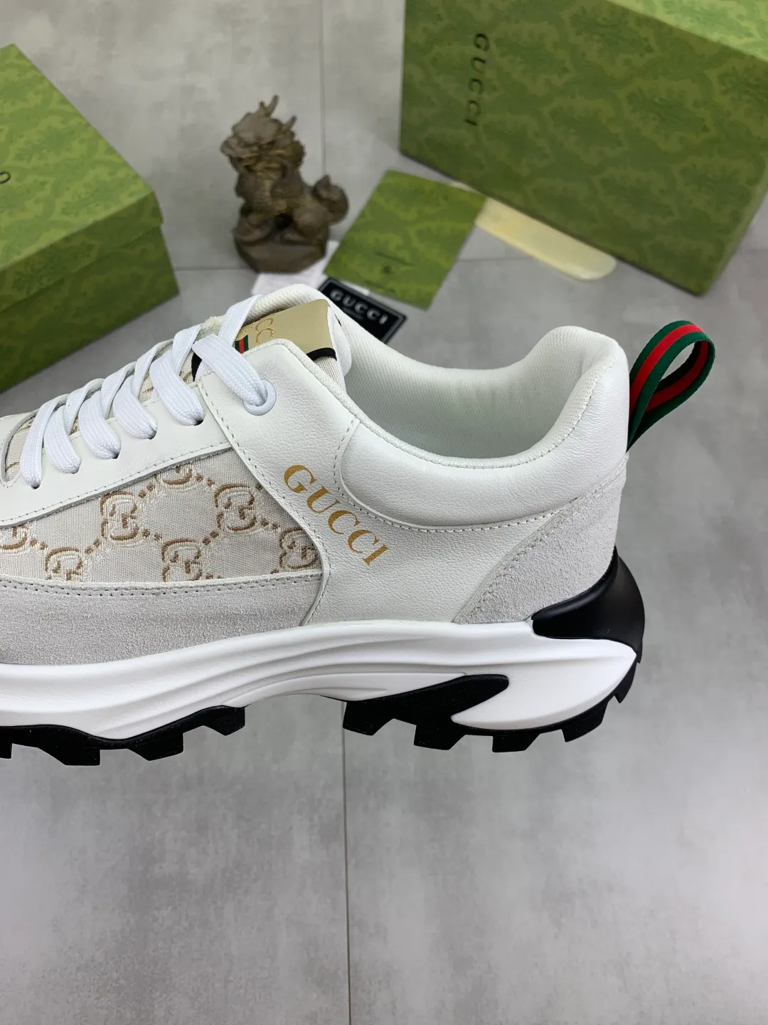 Men's shoes 💰P440💰[New model] (GUCCI) official website's latest 🎁🎁casual and fashionable men's shoes👟, hot style💥 style is simple and elegant, exclusive for trendy men. Unique official website's latest brand double G element 👑Gucci original style Decoration, fashionable and generous, made of original frosted calfskin ✅ fully imported first-layer pigskin lining, the official website specifies wear-resistant, lightweight original rubber casual outsole, classic model taken in real life 🎬38-44 (customized for 45) 4️⃣ colors available